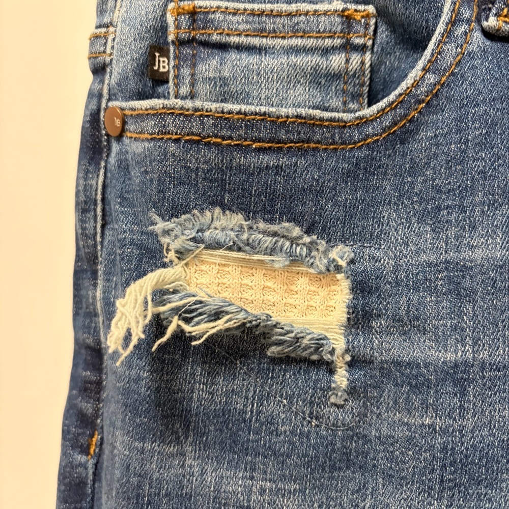 Judy Blue Boyfriend Fit‎ Jeans size 13 Waist 31 Distressed Waffle Thermal Patch - Picture 3 of 13